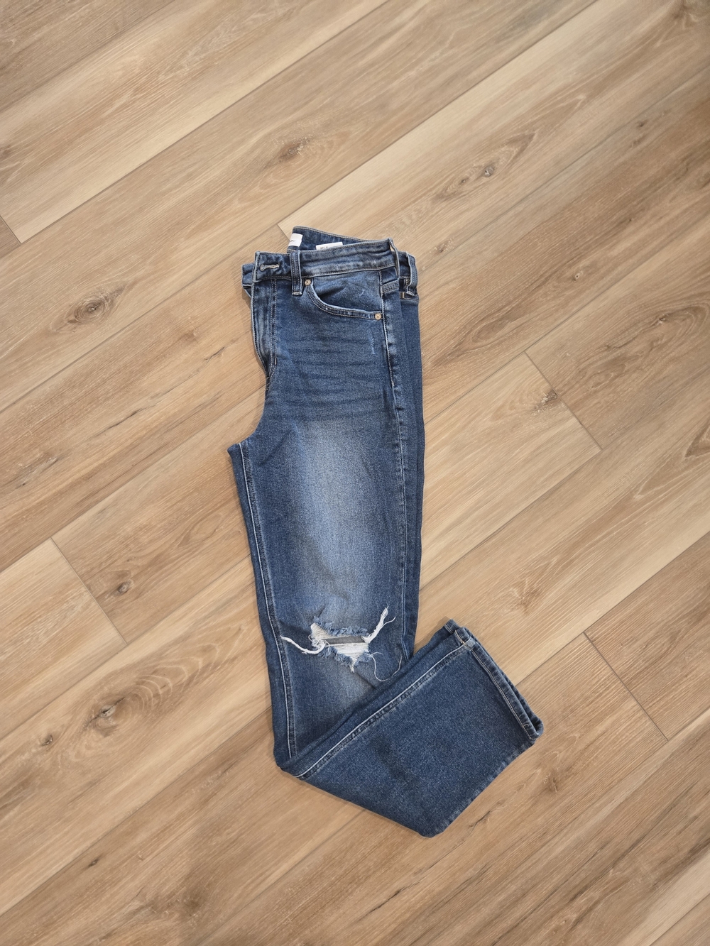KanCan Women's Slim Straight Blue Distressed Jeans